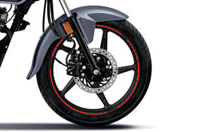 3-Step Adjustable Rear SuspensionThis special edition Activa comes with black chrome highlights, both on the front and on the logo carved on the side panels, projecting the premium essence of the scooter.
